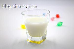 两岁半的女孩可以喝低温酸奶吗？